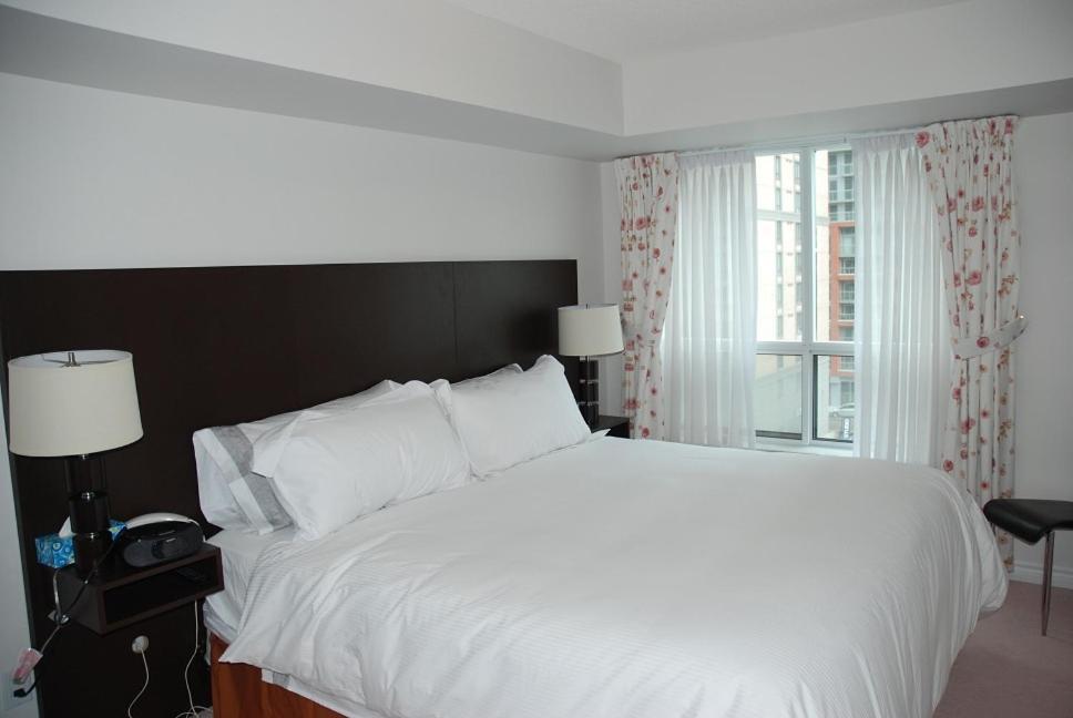 Toronto Luxury Accommodations - Qwest Eksteriør billede